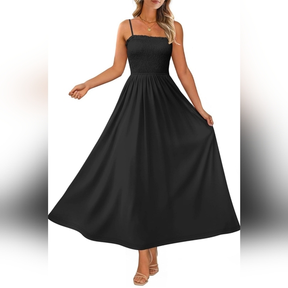 Elegant Black Maxi Dress - Picture 2 of 5